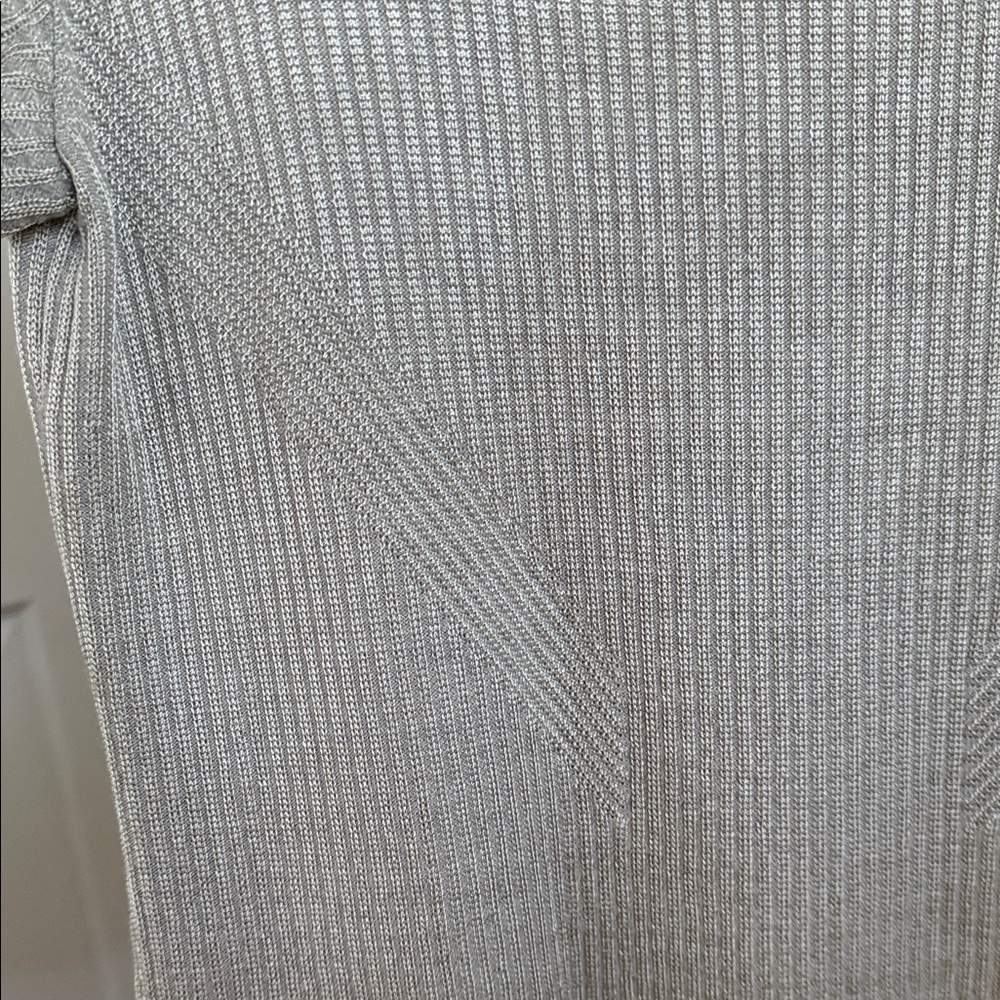 St. JOHN Ribbed WOOL Short Sleeve Top - Picture 7 of 9